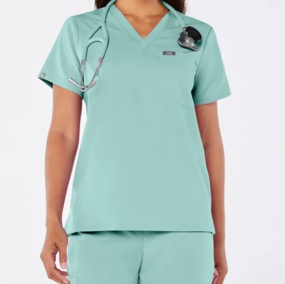 Figs PO #1367 V-Neck Scrub Top